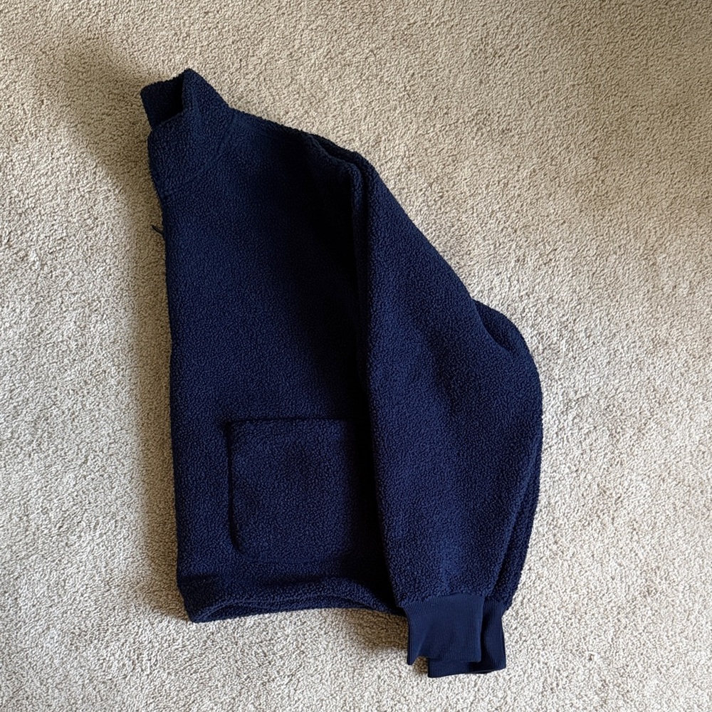Women’s navy fleece sweatshirt